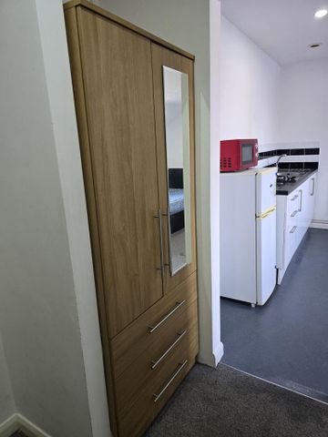 Studio to rent - Photo 4