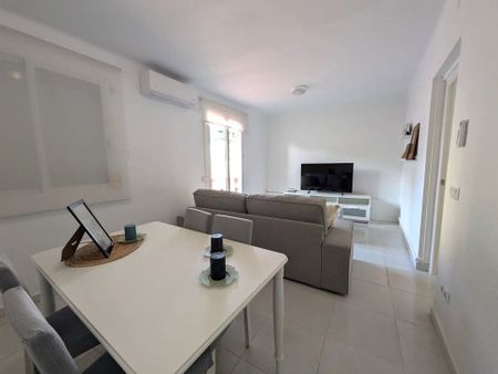 Carrer Bòbiles, L'Hospitalet de Llobregat, Catalonia 08905 - Photo 5