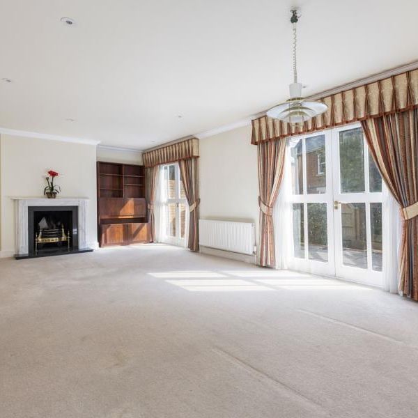 4 bedroom townhouse to rent - Photo 1