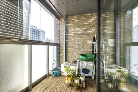 Valencia Close, London, E14 0LB - Photo 3