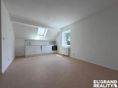Pronájem nově zrekonstruovaného bytu 2+kk, 40,87 m - Photo 2