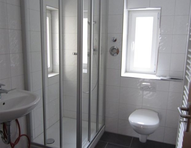 modernisierte 3-Zimmerwohnung mit Loggia in Sehnde - Photo 1