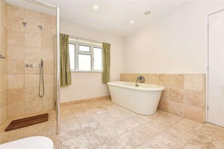 Woodbury Avenue, Petersfield, Hampshire, GU32 - Photo 4