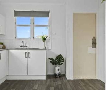 Sunny Home - Photo 3