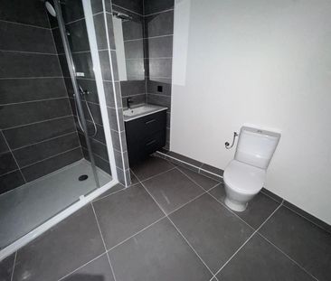 Location Appartement 1 pièce 37m² FREJUS 83600 - Photo 3