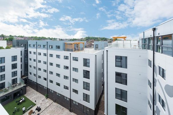 Studio to rent - Photo 1