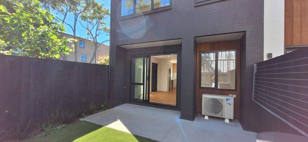 Near new townhouse at Mt Albert - Photo 1