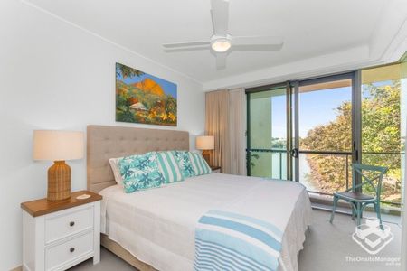 Exceptional Three Bedroom Beachfront living - Fully Furnished Beautifully-cool marina aspect - Photo 4