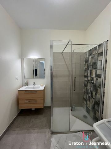 Location Appartement 1 pièce 28m² - Photo 3