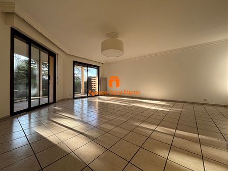 Location Appartement 4 pièces 127m² - Photo 4