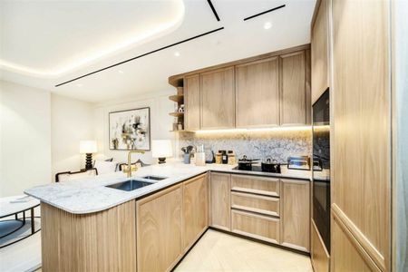 Fareham Street, W1F, London - Photo 2
