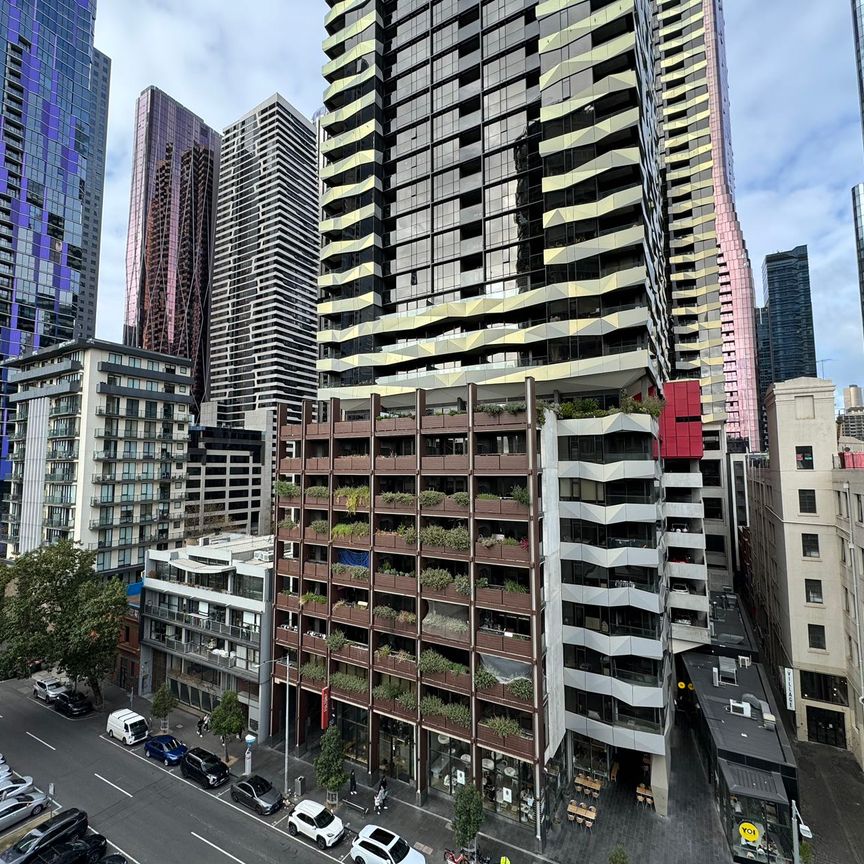 1B/1B Apartment in the Heart of Melbourne CBD - Photo 1