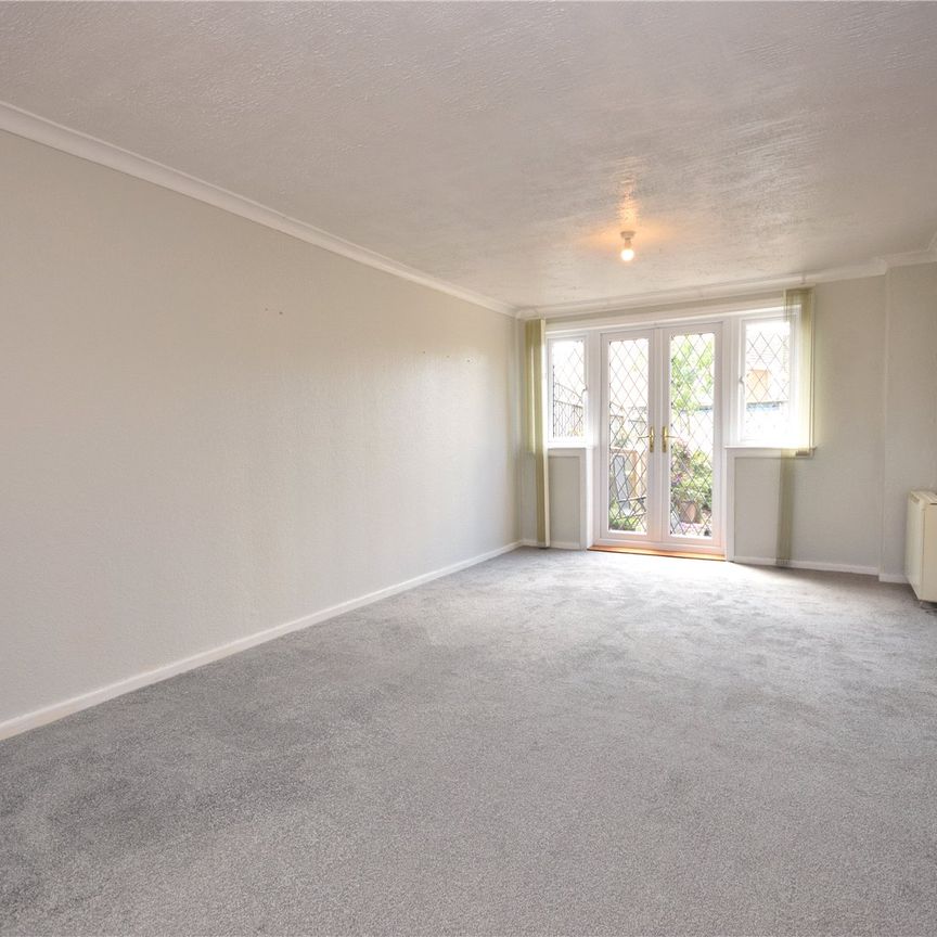 28, Sledmere Lane, Leeds, West Yorkshire, LS14 5DR - Photo 1