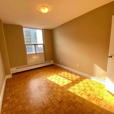 Spacious and Bright, JR-1 Bedroom Available NOW!!! - Photo 1