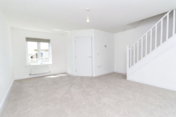 Harrington Close, Northampton, Upton - Photo 1