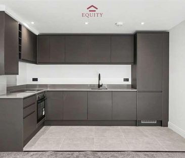 Bullsmoor Lane, Enfield, EN3 - Photo 5