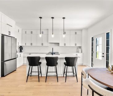 For Lease - 4 Santa Barbara Lane, Halton Hills, Ontario - Photo 2