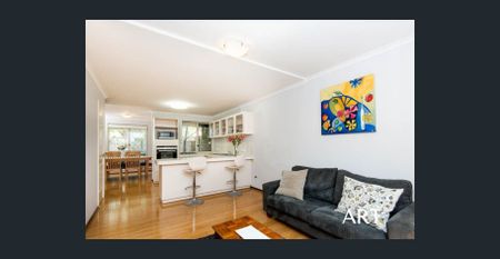 STYLISH TOWNHOUSE IN COMO - Photo 3