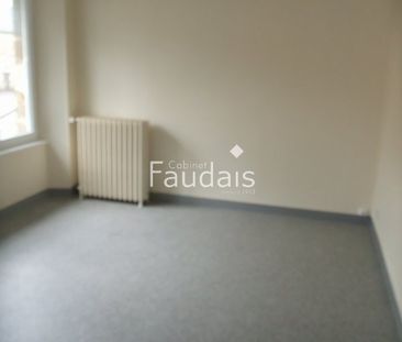 Location Appartement 1 pièce 26m² COUTANCES 50200 - Photo 2