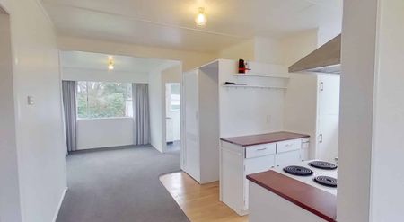 Easy living with great location - Photo 4