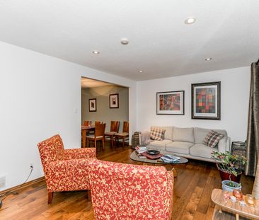 For Lease - 21 Artesian Avenue, East Gwillimbury, Ontario - Photo 2