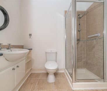 2 bed apartment to rent in Catherine Street, Elland - Photo 5