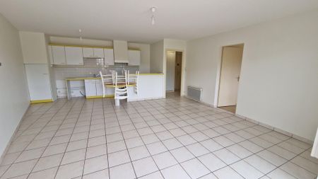 Location Appartement 2 pièces 48m² - Photo 3