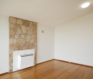 Charming Family Home - Photo 2