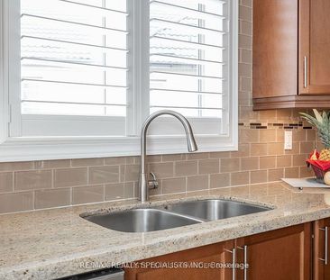 For Lease - 36 Dokkum Crescent, Brampton, Ontario - Photo 4