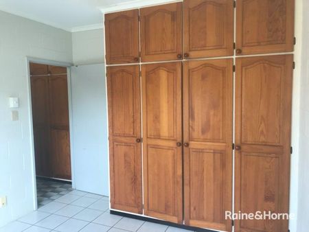 2 Bedroom Unit in Cooya Beach - Photo 4