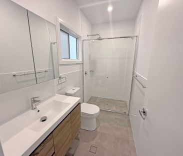 BRAND NEW HOME - MODERN LIVING WITH STUNNING VALLEY VIEWS - Photo 4
