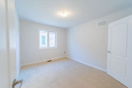 For Lease - 174 Webb Street, Markham, Ontario - Photo 5