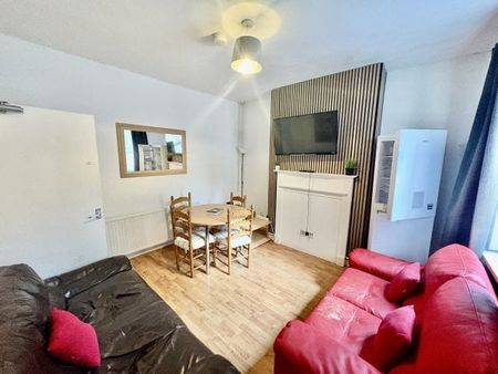 Watkin St, City Centre, Property for rent - Photo 2