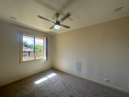 New Carpets, New Blinds and A/C to be installed - Photo 3