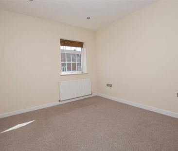 2 bedroom semi-detached house to rent - Photo 2