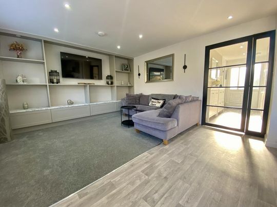 3 bedroom detached bungalow to rent - Photo 1