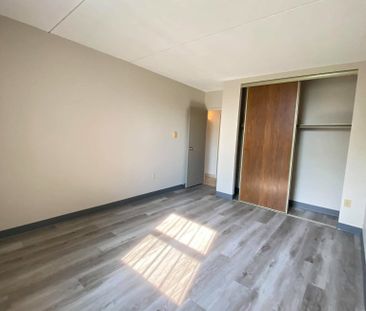 Manitoba, 505 Rouge Road, R3K 1Y3, Winnipeg - Photo 3