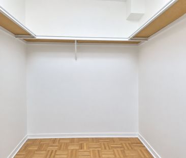 1360 Rue St Jacques, Montréal (Ville-Marie), QC H3C - Photo 1