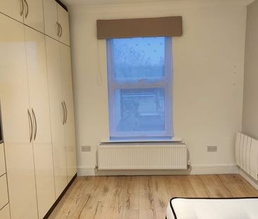 Room in a Shared Flat, Hendon, NW4 - Photo 2