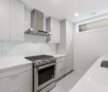 For Lease - 512 Roosevelt Avenue Unit# A, Carlingwood - Westboro and Area, Ontario - Photo 3