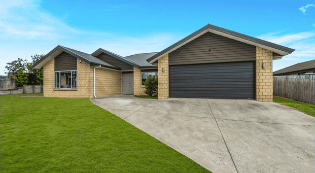 Rototuna Family Living - Photo 1