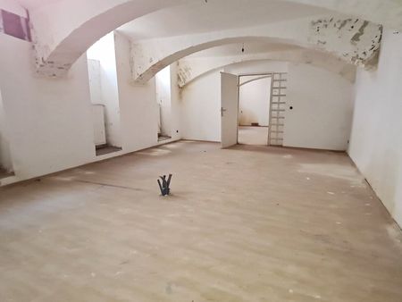 HILLERSTRASSE, straßenseitige 86 m² Lagerfläche oder Hobbyraum, 2 Räume, Parkettböden, Kellergeschoß - Photo 2