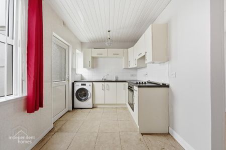 27 Kent Avenue, Larne, BT40 1NB - Photo 5