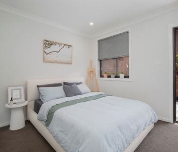 3/4 Cassine Boulevard, Waratah West NSW 2298 - Townhouse For Rent |... - Photo 4