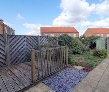 3 bedroom terraced house to rent - Photo 1