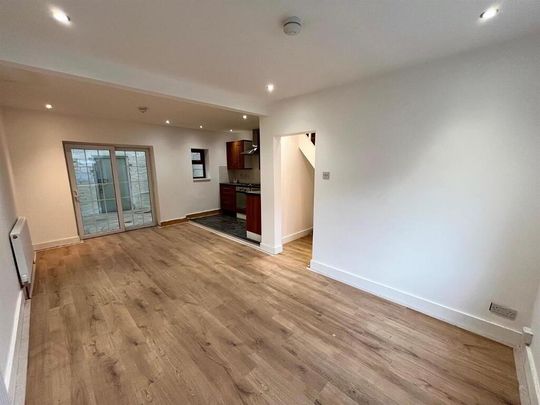 9 Sandbrook Park, Belfast, BT4 1NL - Photo 1