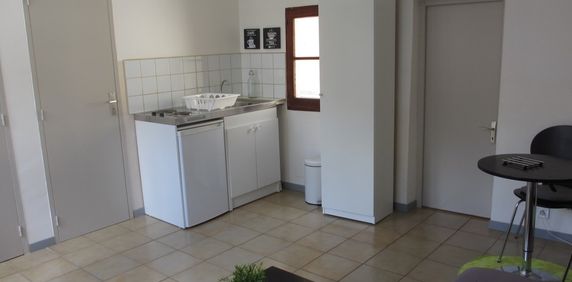 Location Appartement 1 pièce 21m² BEAUVAIS 60000 - Photo 2