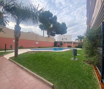 Alquiler de piso en Calle Virgen de Montserrat - Photo 4