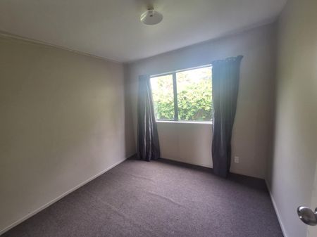 Two weeks rent free - Three Bedroom Home - Photo 4