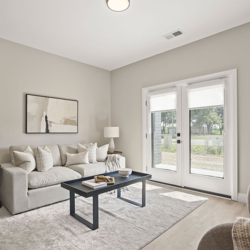 For Lease - 33318 Richmond Street Unit# 105, Lucan Biddulph, Ontario - Photo 1